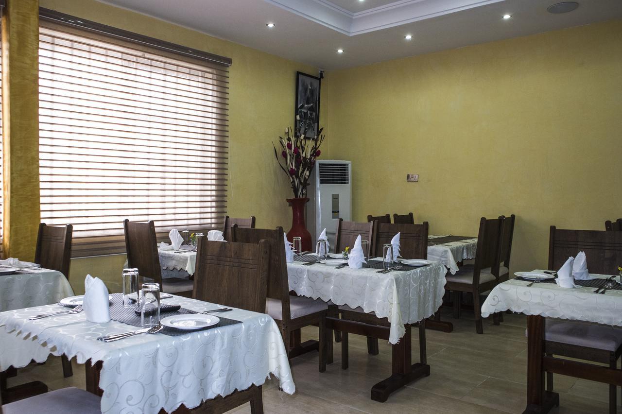 Villa Angelia Hotel Accra Exterior foto