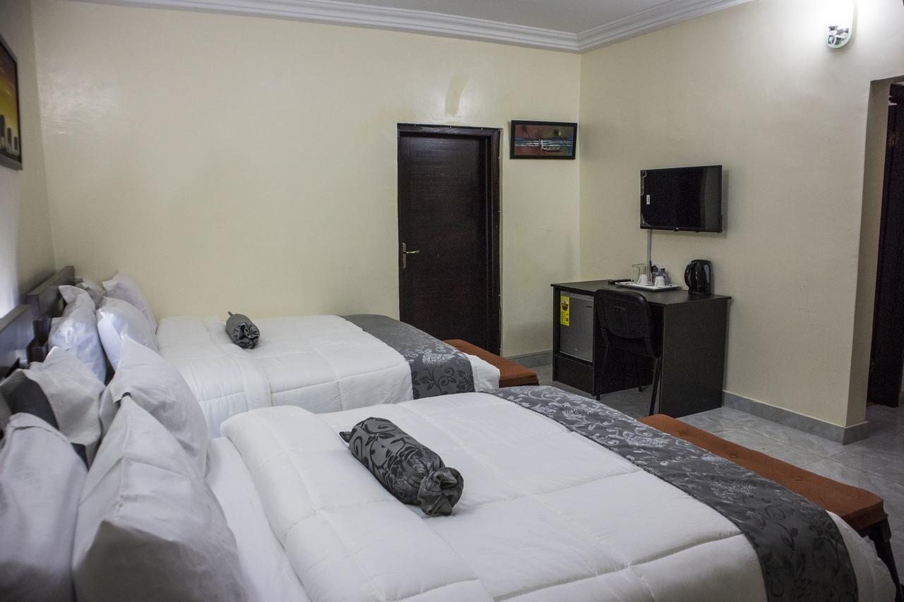 Villa Angelia Hotel Accra Exterior foto