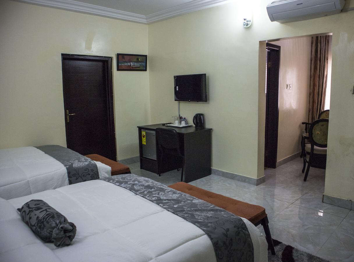 Villa Angelia Hotel Accra Exterior foto